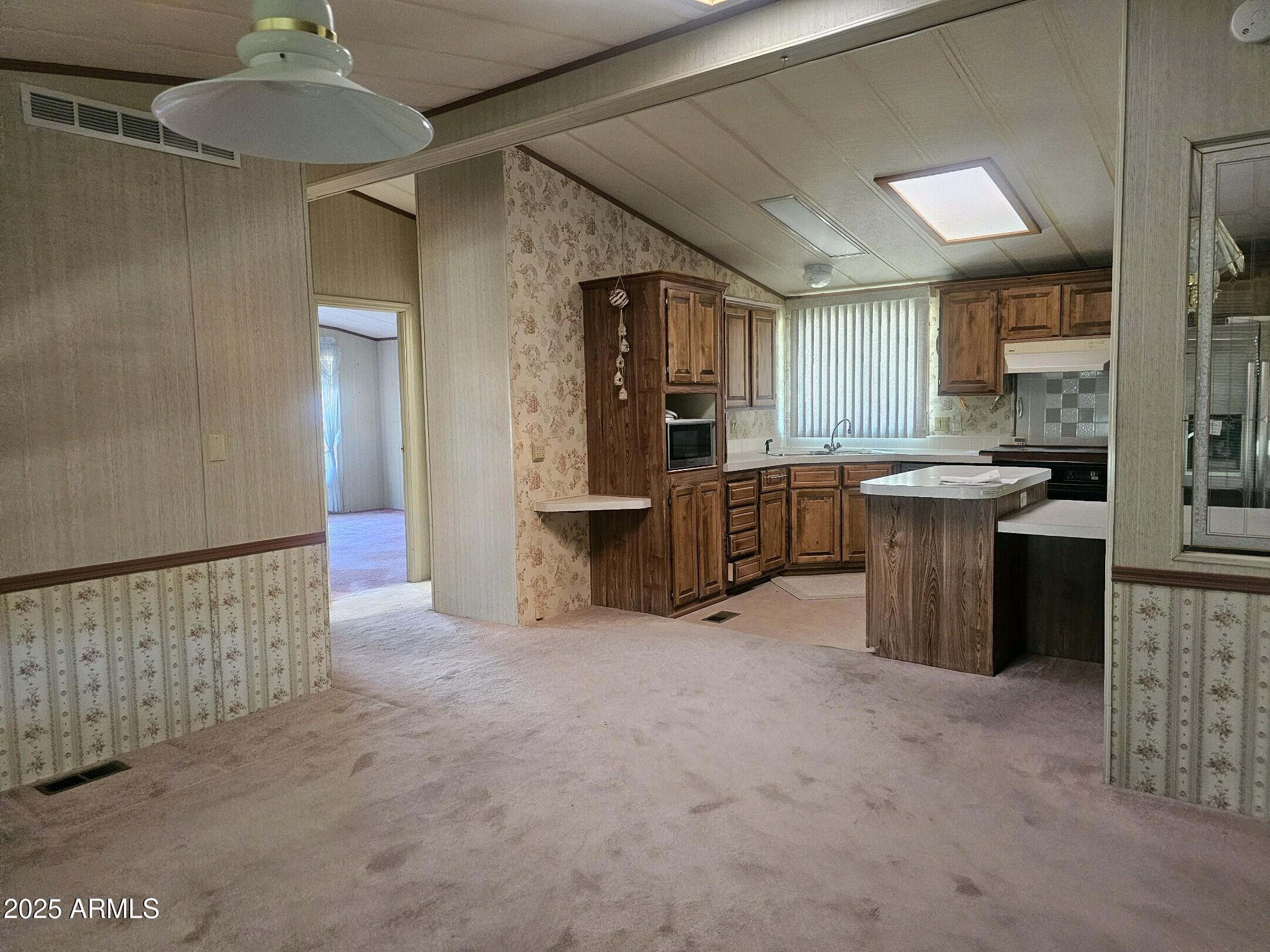 265 Myrtle Drive Page, AZ 86040 - Photo 16 of 29 dining
