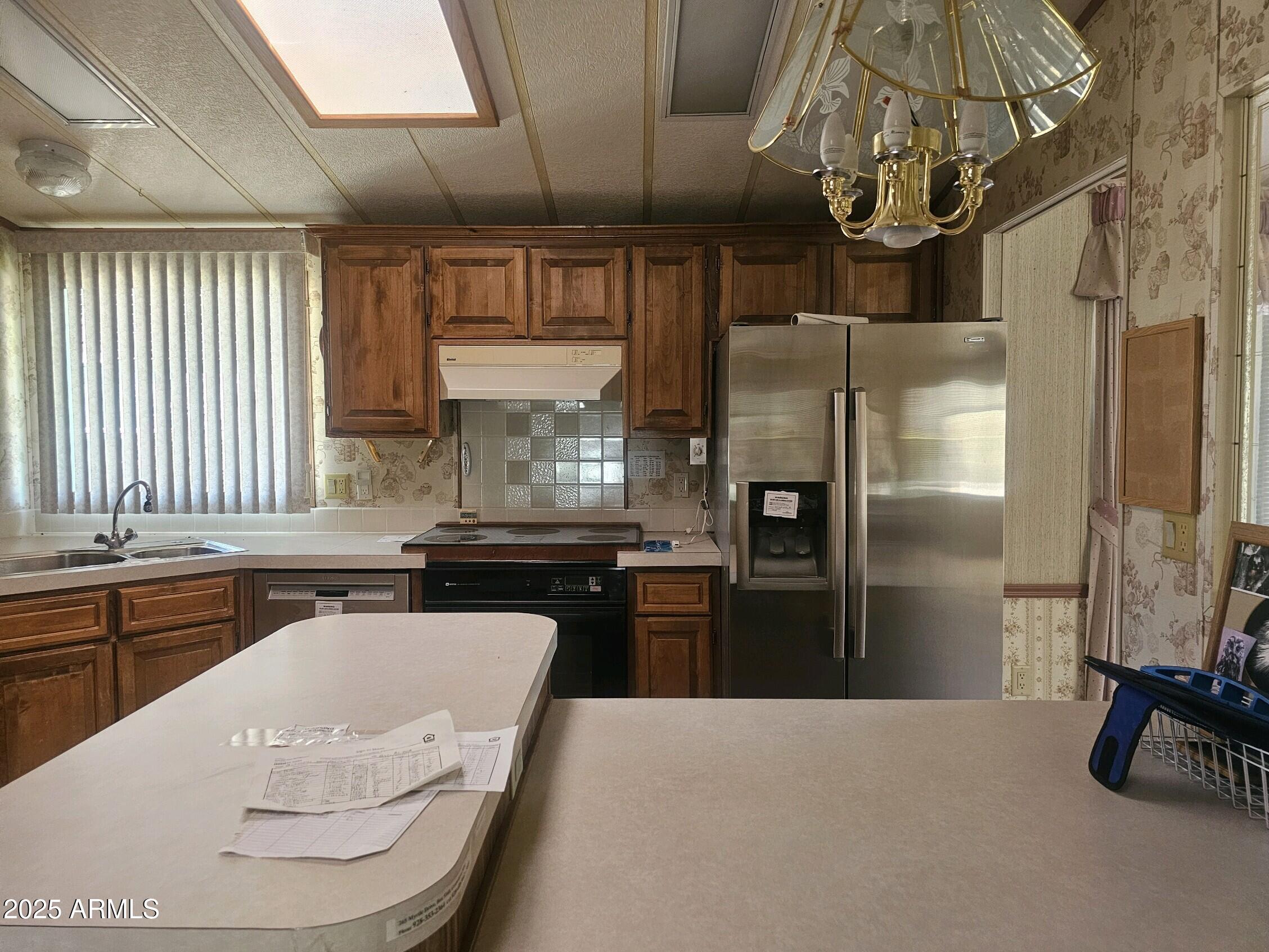 265 Myrtle Drive Page, AZ 86040 - Photo 18 of 29 kitchen 2