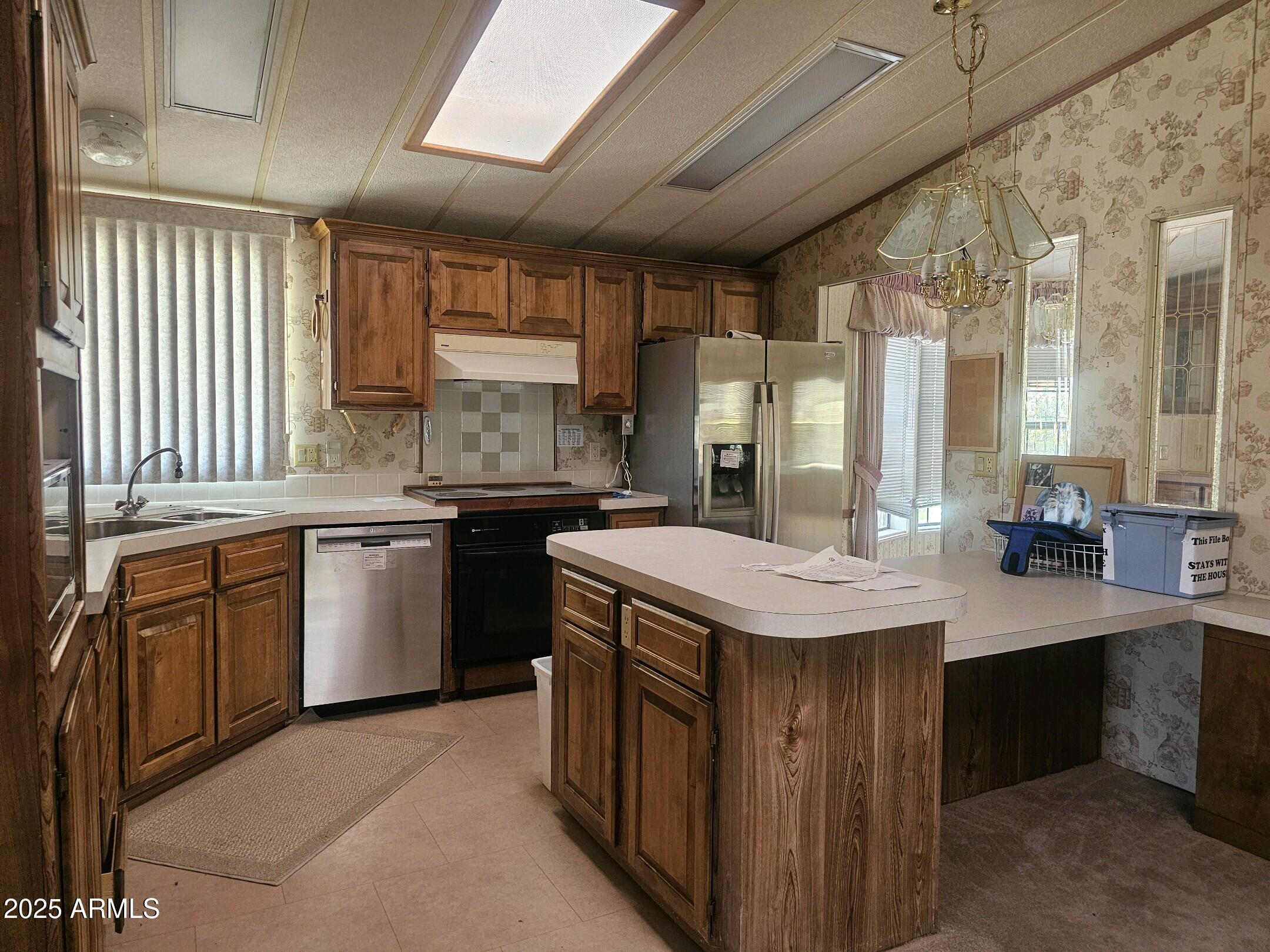 265 Myrtle Drive Page, AZ 86040 - Photo 19 of 29 kitchen