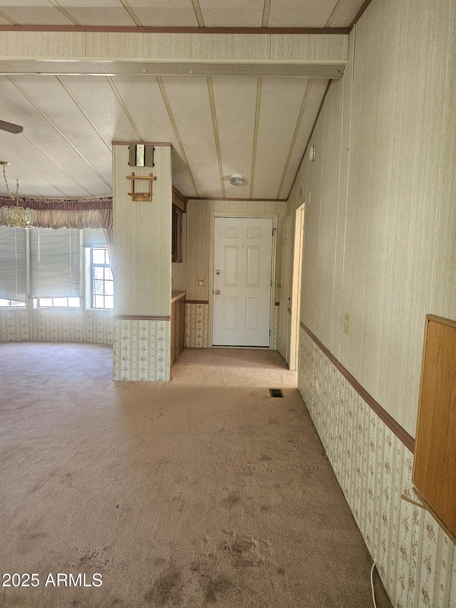 265 Myrtle Drive Page, AZ 86040 - Photo 23 of 29 living 3