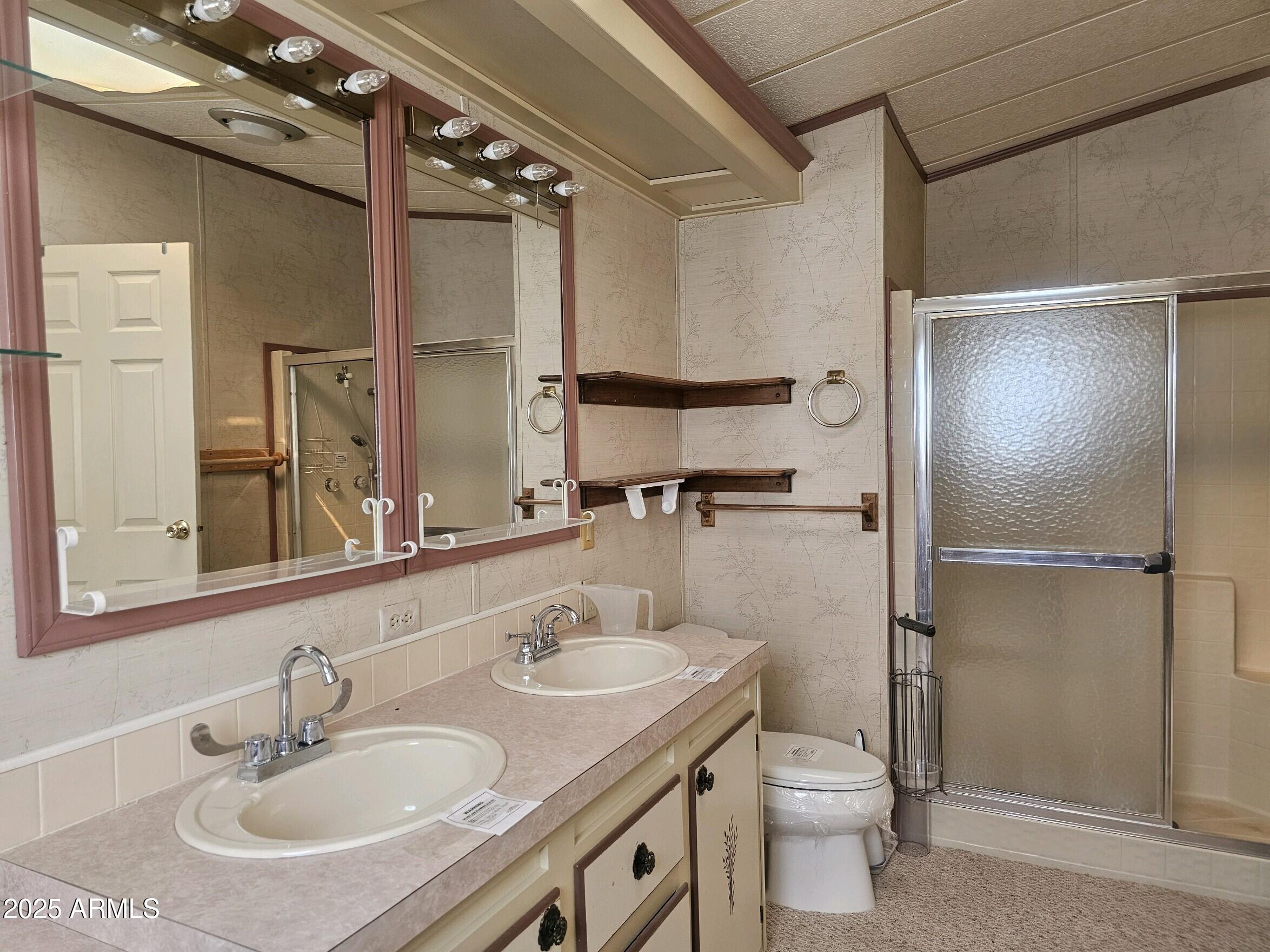 265 Myrtle Drive Page, AZ 86040 - Photo 25 of 29 master bath 1