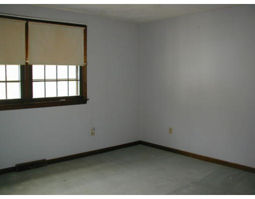 31 Marjorie Road Wilmington, MA 01887 - Photo 8 of 10 Gallery Image 8