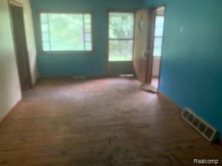 11355 Carr Road Davison, MI 48423 - Photo 5 of 20 IMG_1784.jpg