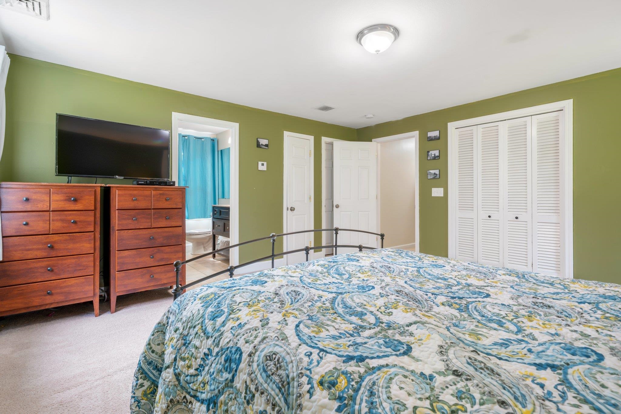 6 Lowell Road Windham, NH 03087 - Photo 21 of 29