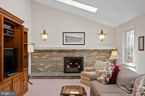 $569,900 | 1 Blue Jay Drive, Newark, DE 19713