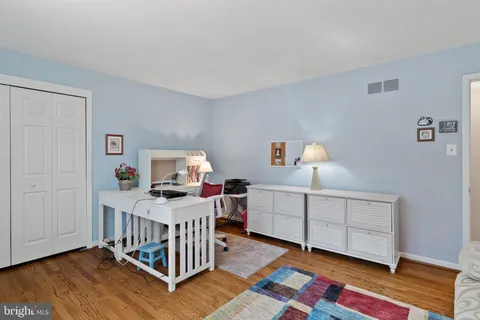$569,900 | 1 Blue Jay Drive, Newark, DE 19713