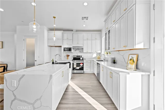 $614,999 | 7214 West W Avenue, Lancaster, CA 93536