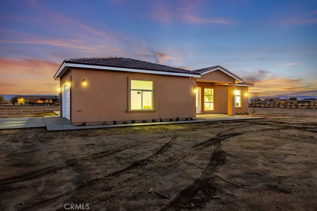 $614,999 | 7214 West W Avenue, Lancaster, CA 93536