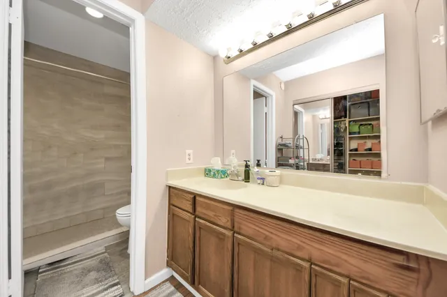 $135,000 | 10555 Turtlewood Court, Unit 1510, Houston, TX 77072