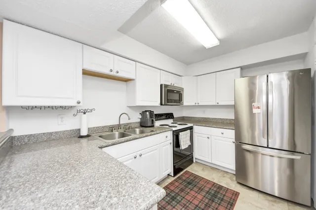 $135,000 | 10555 Turtlewood Court, Unit 1510, Houston, TX 77072