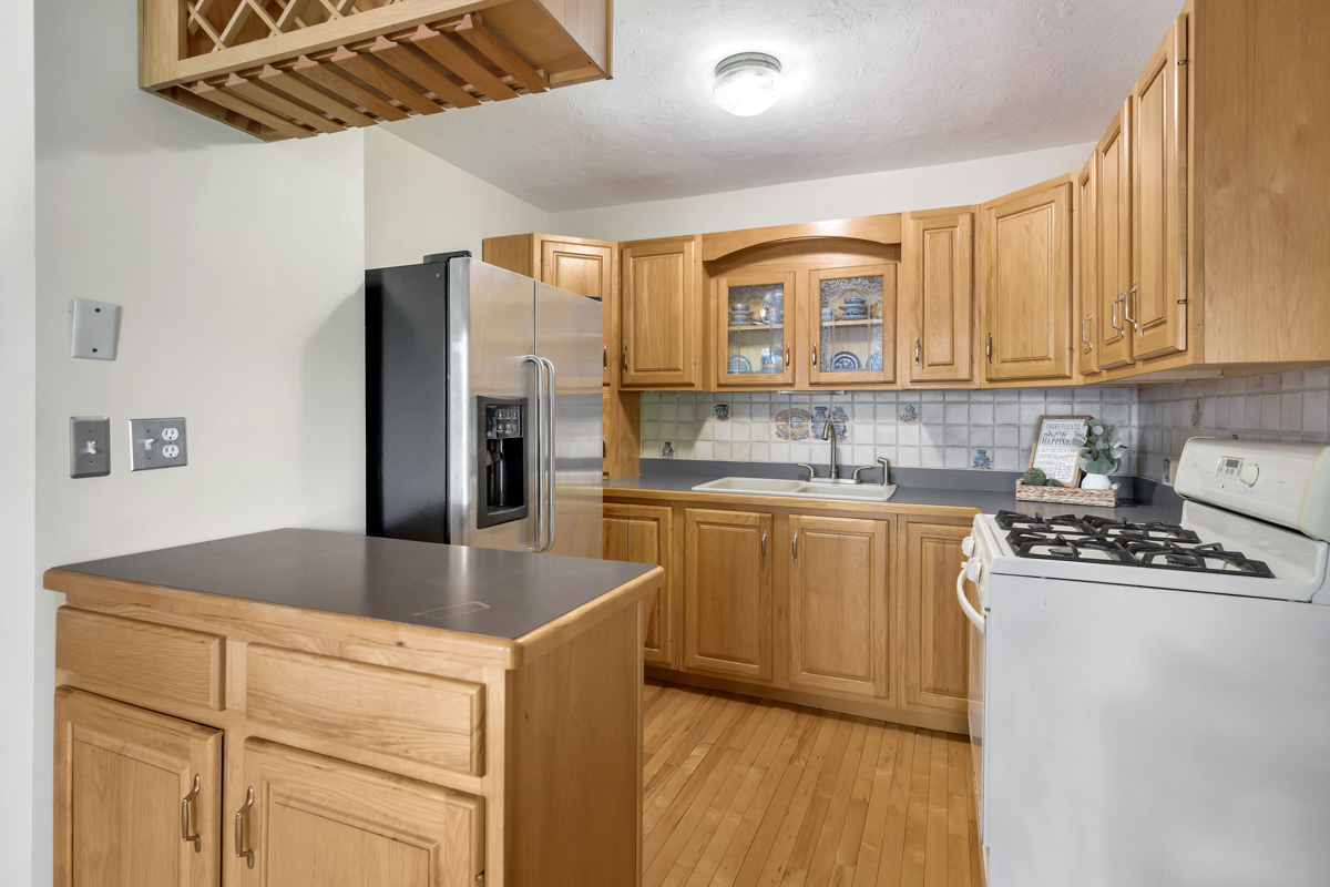 28553 West Treetop Road Ingleside, IL 60041 - Photo 15 of 29