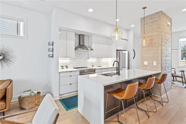 $3,750 | 2424 Memorial Drive Southeast, Unit 3, Atlanta, GA 30317