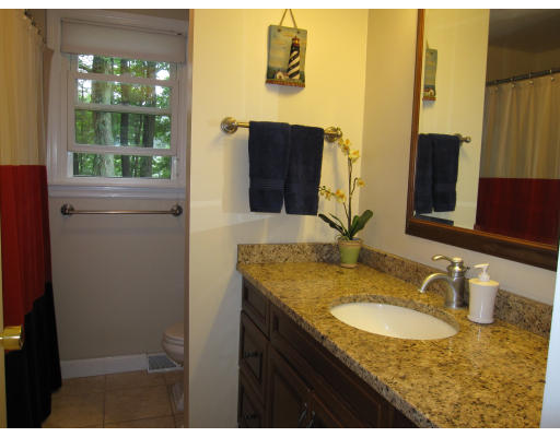 6 Southwick Road North Reading, MA 01864 - Photo 11 of 17 Gallery Image 11
