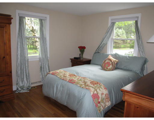 6 Southwick Road North Reading, MA 01864 - Photo 8 of 17 Gallery Image 8