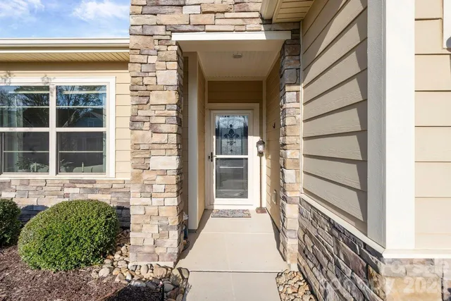 $550,357 | 4979 Looking Glass Trail, Denver, NC 28037