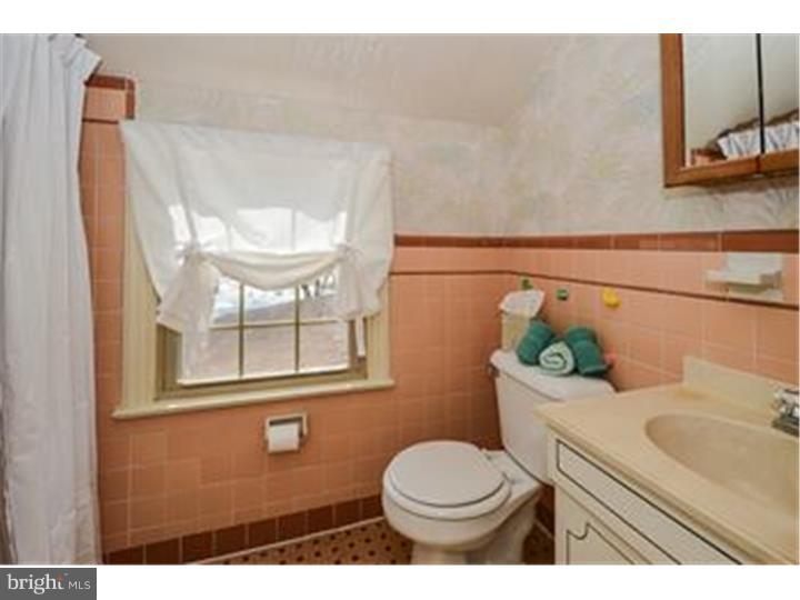 1608 Clive Road Oreland, PA 19075 - Photo 22 of 22 Bathroom