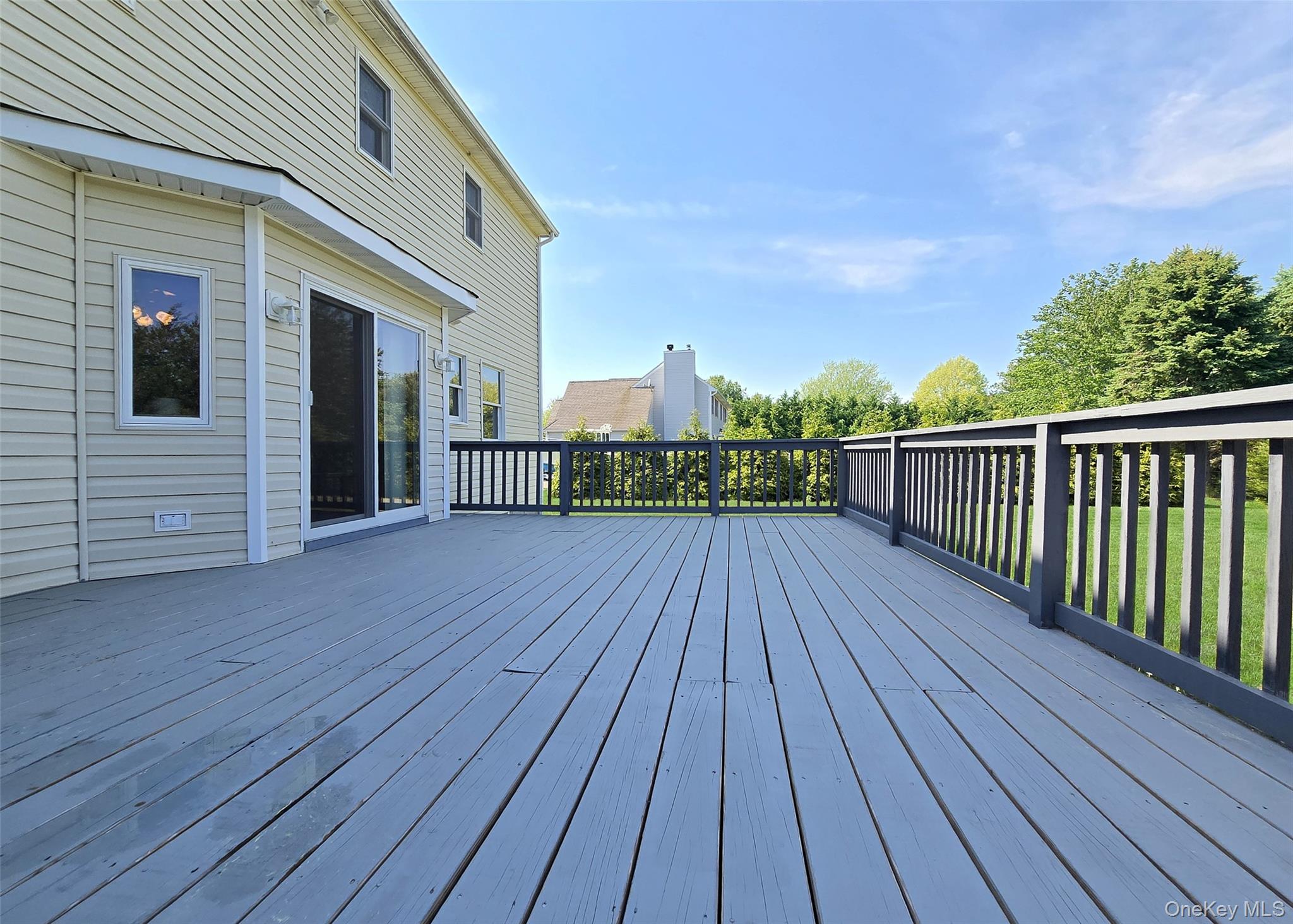 635 Farmveu Road Mattituck, NY 11952 - Photo 4 of 30 Back of home with Deck with 14x21 deck
