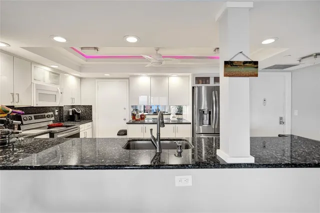 $5,500 | 1150 Hillsboro Mile, Unit 1016, Hillsboro Beach, FL 33062