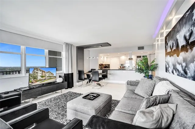 $5,500 | 1150 Hillsboro Mile, Unit 1016, Hillsboro Beach, FL 33062