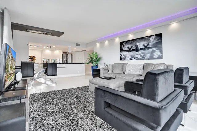 $5,500 | 1150 Hillsboro Mile, Unit 1016, Hillsboro Beach, FL 33062