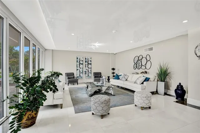 $5,500 | 1150 Hillsboro Mile, Unit 1016, Hillsboro Beach, FL 33062