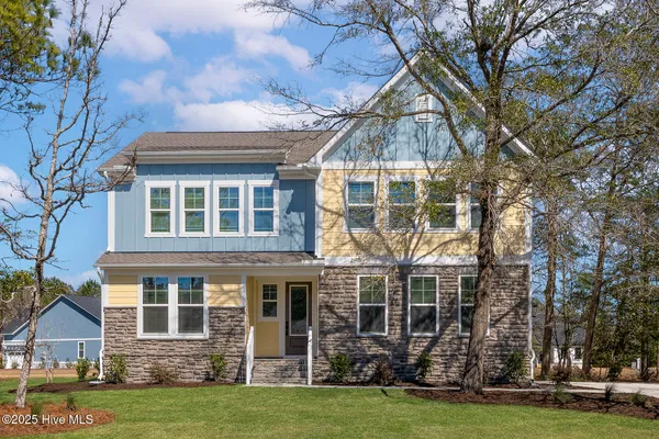 $494,900 | 735 Hollybriar Loop Road Southeast, Bolivia, NC 28422