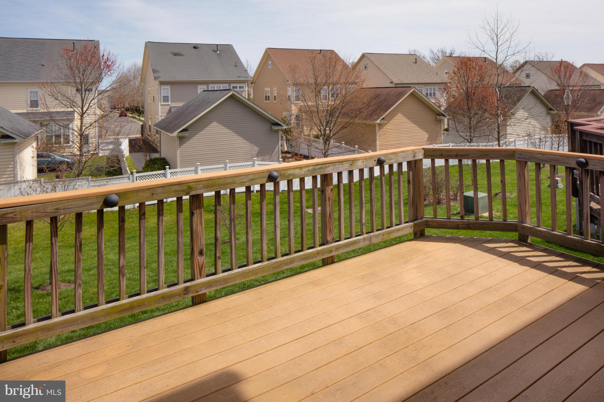 42535 Magellan Square Ashburn, VA 20148 - Photo 17 of 30 Trex Deck off Kitchen