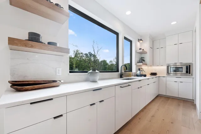 $1,299,848 | 713 Ensconced Way, Chaska, MN 55318