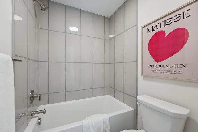 $1,299,848 | 713 Ensconced Way, Chaska, MN 55318