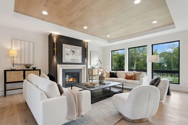 $1,299,848 | 713 Ensconced Way, Chaska, MN 55318