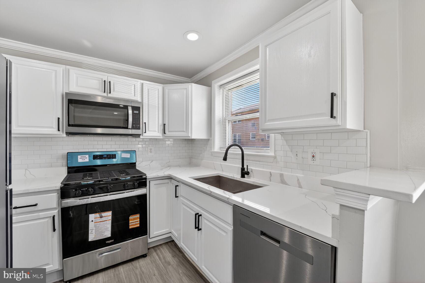 1701 Addison Road South District Heights, MD 20747 - Photo 3 of 15