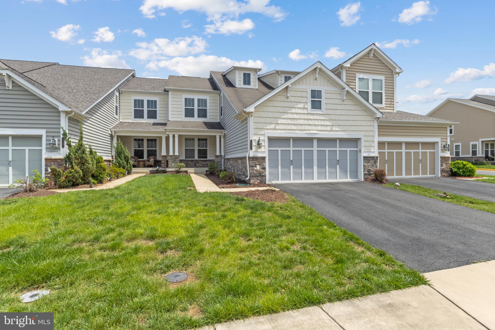 23554 Christina Ridge Square Ashburn, VA 20148 - Photo 3 of 49
