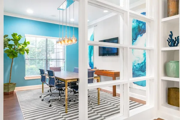 $2,132 | 320 Jackson Hill Street, Unit 331, Houston, TX 77007