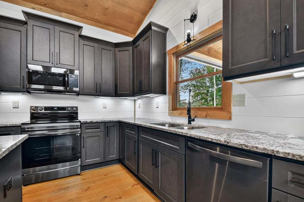 288 Windy Valley Lane Blue Ridge, GA 30513 - Photo 9 of 43