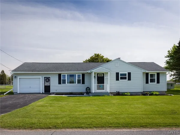 $269,900 | 22536 Willowbrook Drive, Pamelia, NY 13601