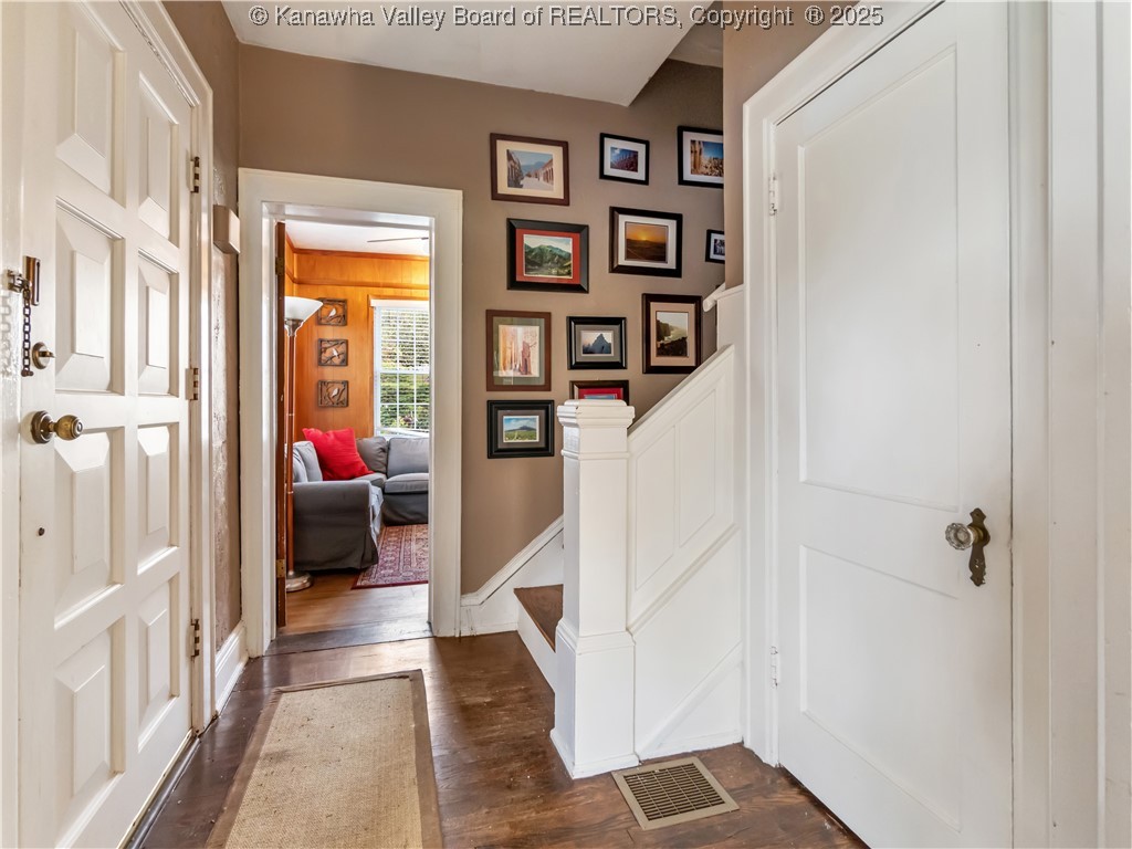 1001 Valley Road Charleston, WV 25302 - Photo 12 of 38 Gallery Image 12