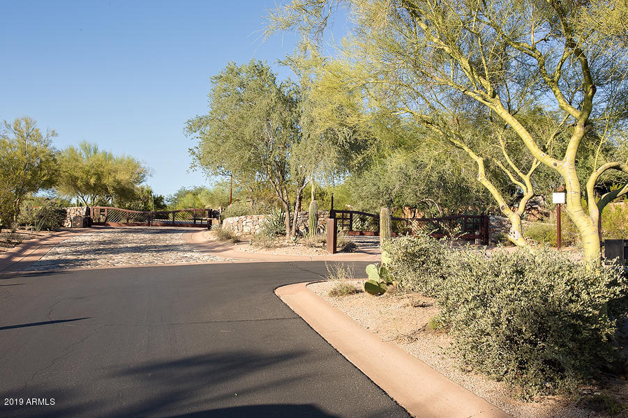 9184 East Mountain Spring Road Scottsdale, AZ 85255 - Photo 18 of 29 9184 E Mountain Spring Rd-30