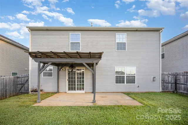 $305,000 | 1813 Eastway Drive, Unit 293, Dallas, NC 28034