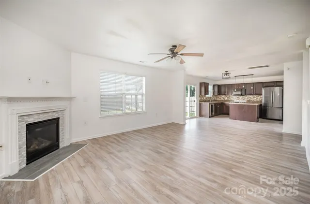 $305,000 | 1813 Eastway Drive, Unit 293, Dallas, NC 28034