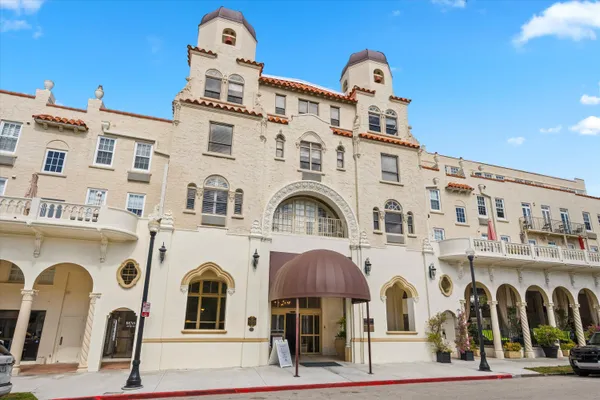 $849,000 | 235 Sunrise Avenue, Unit 3032 & 3102, Palm Beach, FL 33480