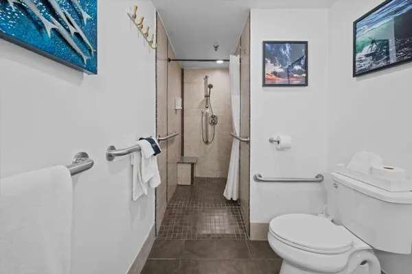 $849,000 | 235 Sunrise Avenue, Unit 3032 & 3102, Palm Beach, FL 33480