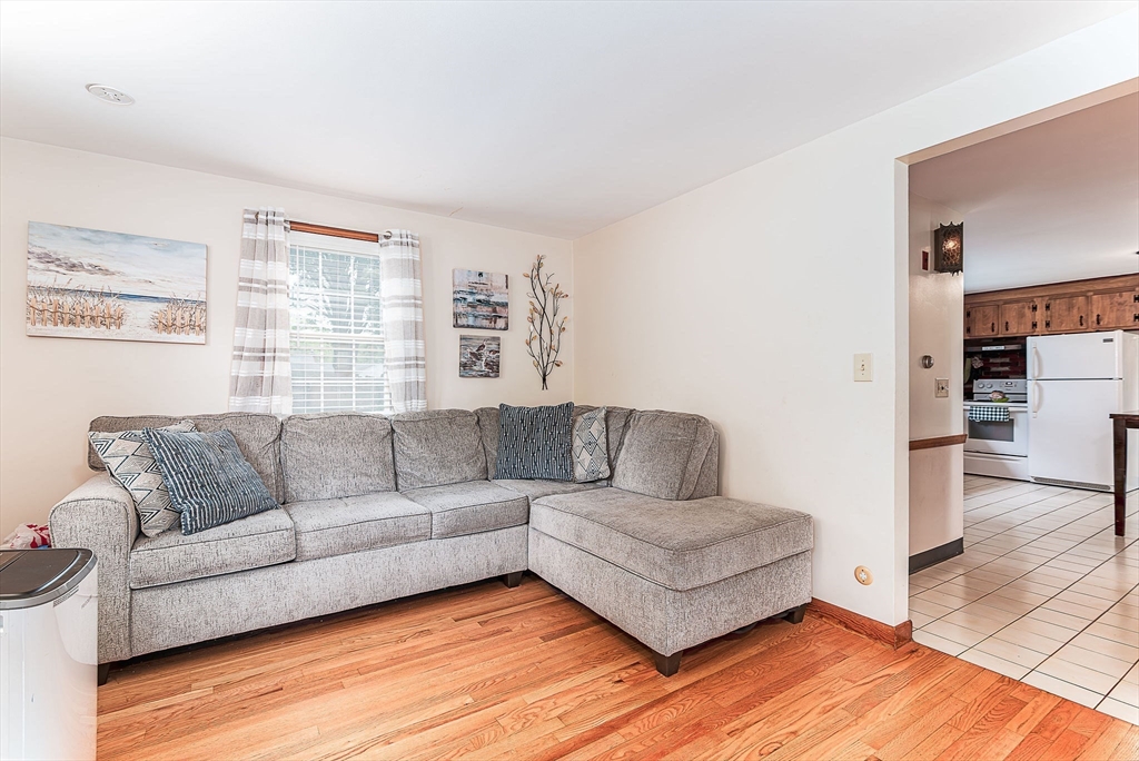 36 Cynthia Road Seekonk, MA 02771 - Photo 19 of 41