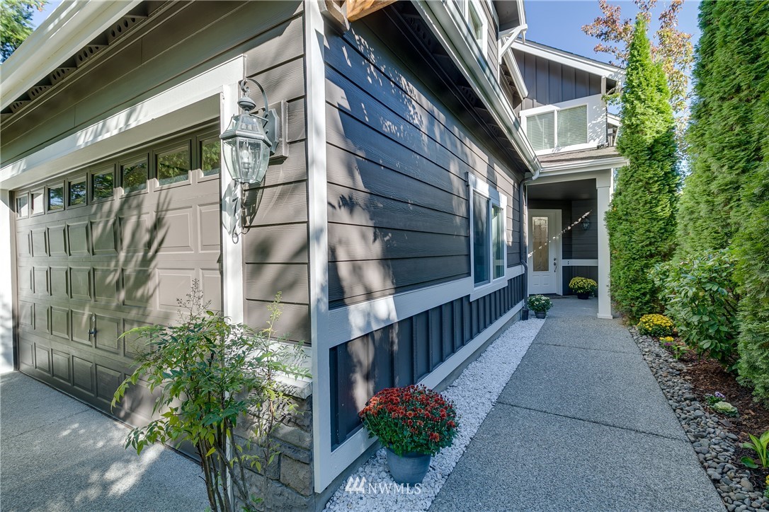 11176 Northeast 162nd Street Bothell, WA 98011 - Photo 2 of 40 Gallery Image 2