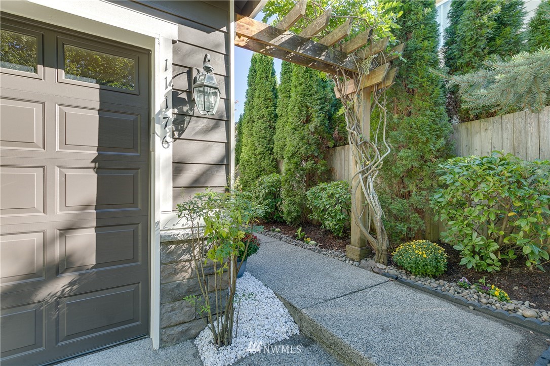 11176 Northeast 162nd Street Bothell, WA 98011 - Photo 3 of 40 Gallery Image 3