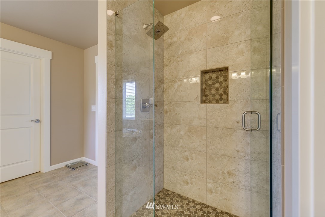 11176 Northeast 162nd Street Bothell, WA 98011 - Photo 28 of 40 Gallery Image 28