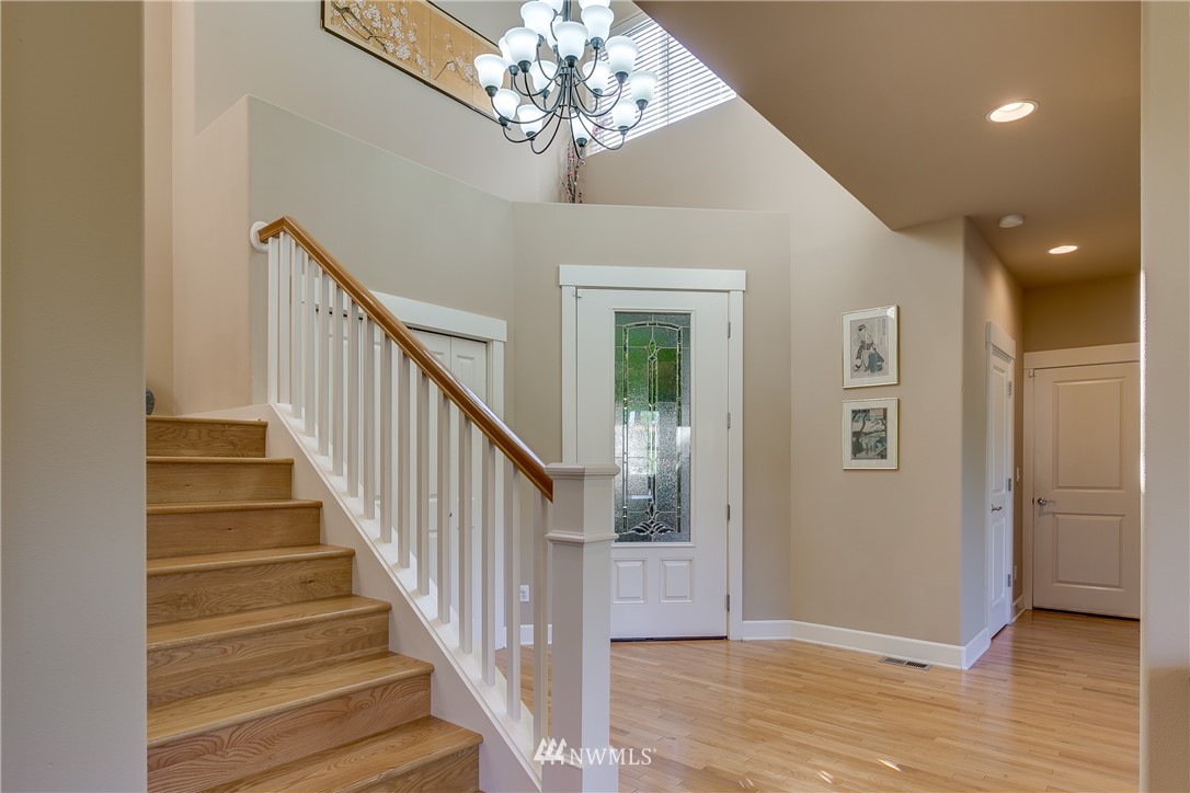 11176 Northeast 162nd Street Bothell, WA 98011 - Photo 6 of 40 Gallery Image 6