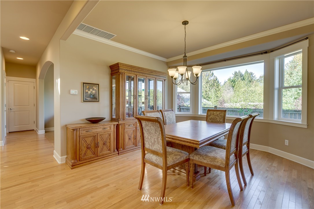11176 Northeast 162nd Street Bothell, WA 98011 - Photo 8 of 40 Gallery Image 8