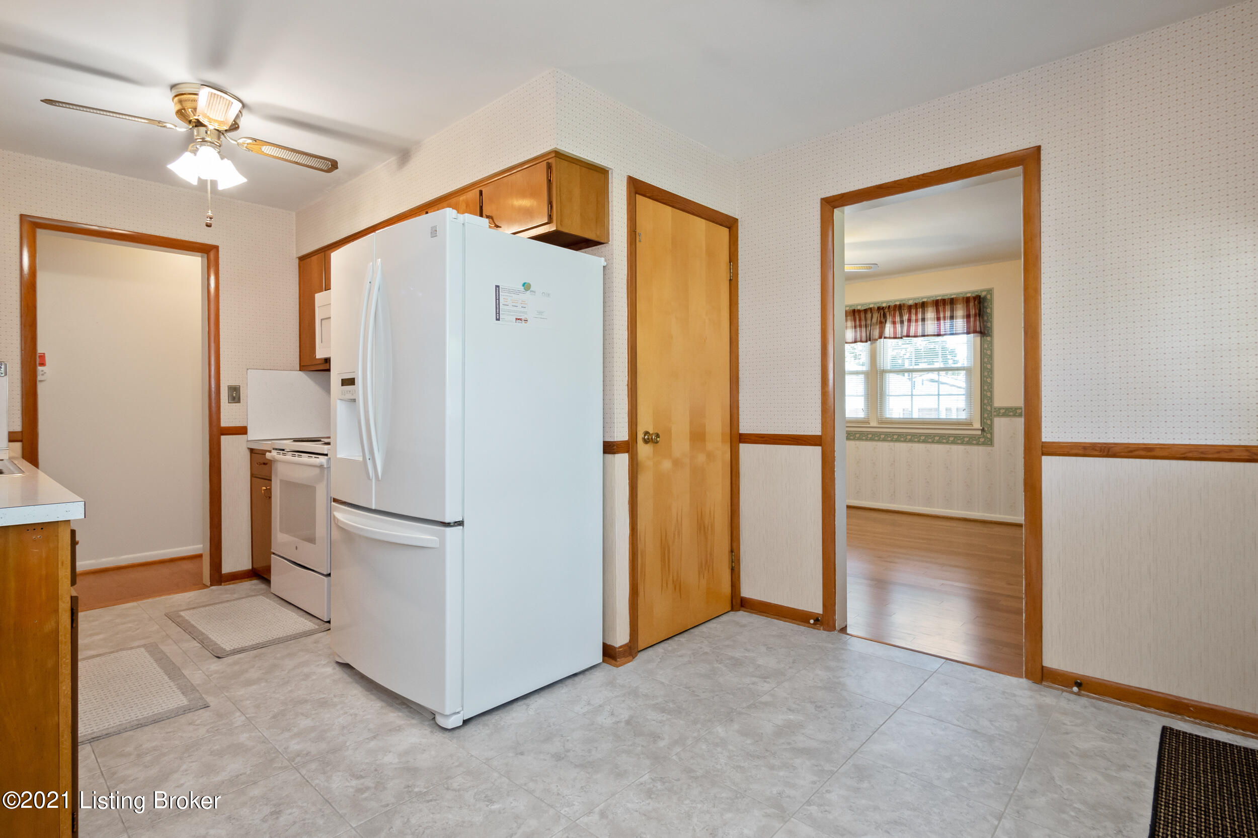 2102 Janlyn Road Louisville, KY 40299 - Photo 8 of 44 2102 Janlyn Rd-19