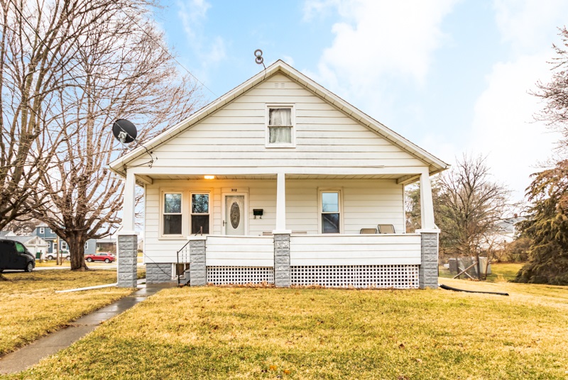 312 East Prairie Street Farmington, IL 61531 - Photo 1 of 23 Gallery Image 1