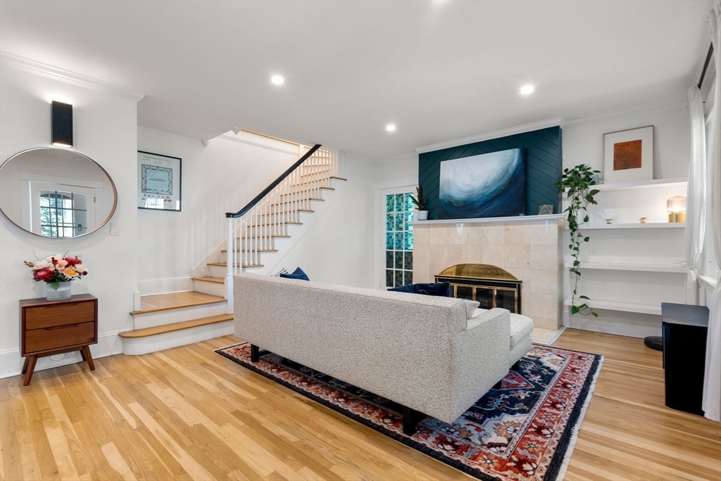 17 Commodore Road Worcester, MA 01602 - Photo 3 of 29 Gallery Image 3